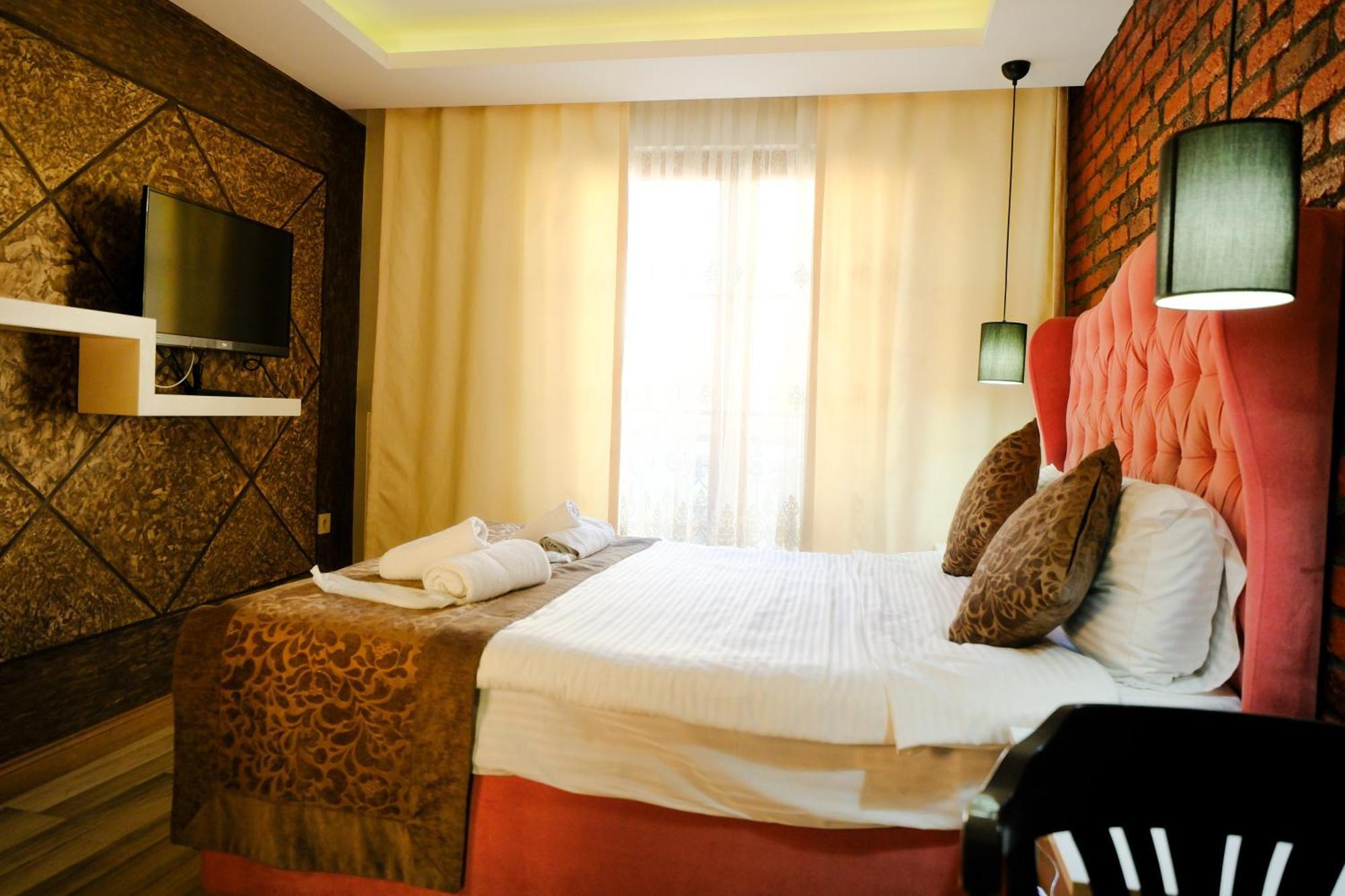 Taksim Celebi Suites Istanbul Exterior foto